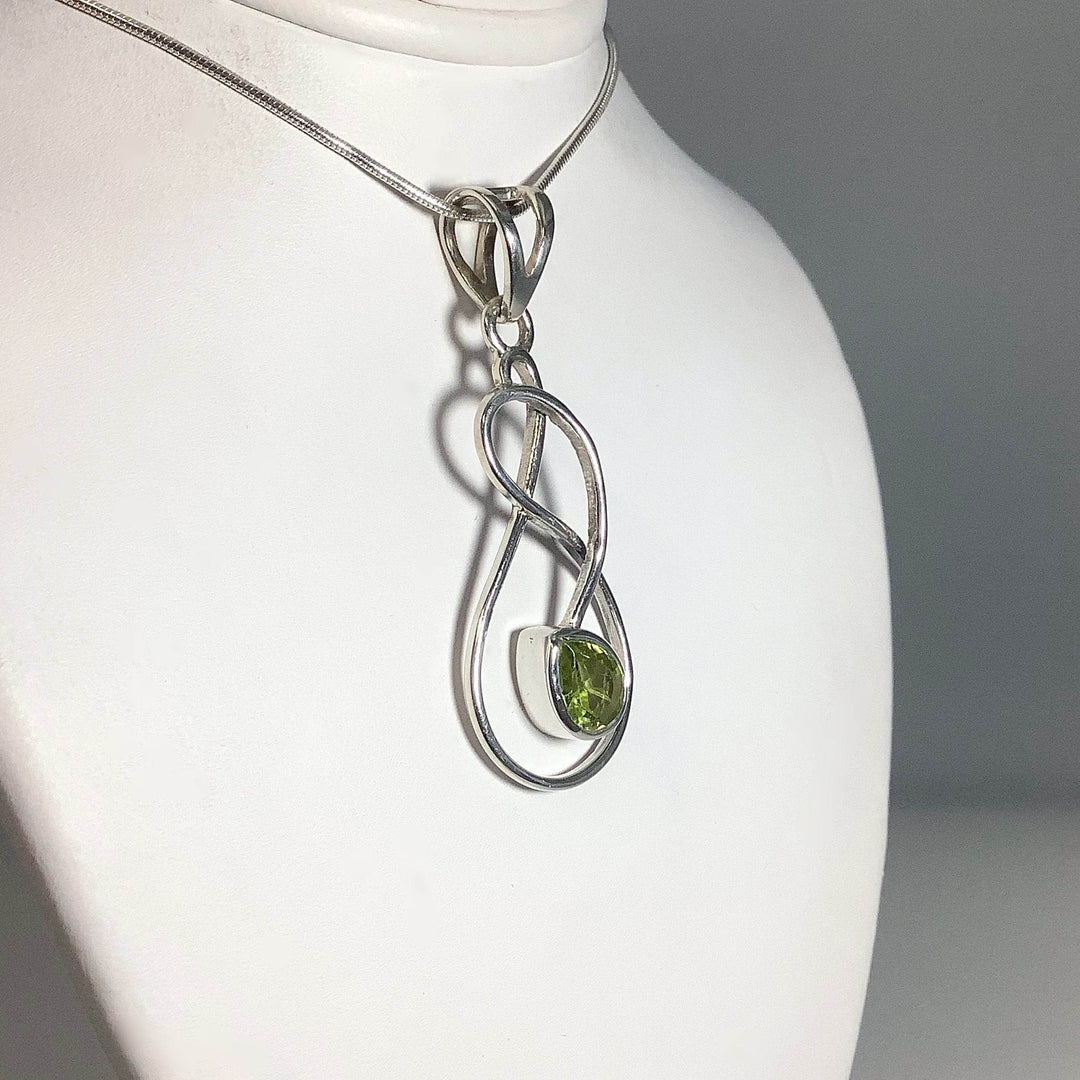 Peridot Pendant-Rocks and Gems Canada