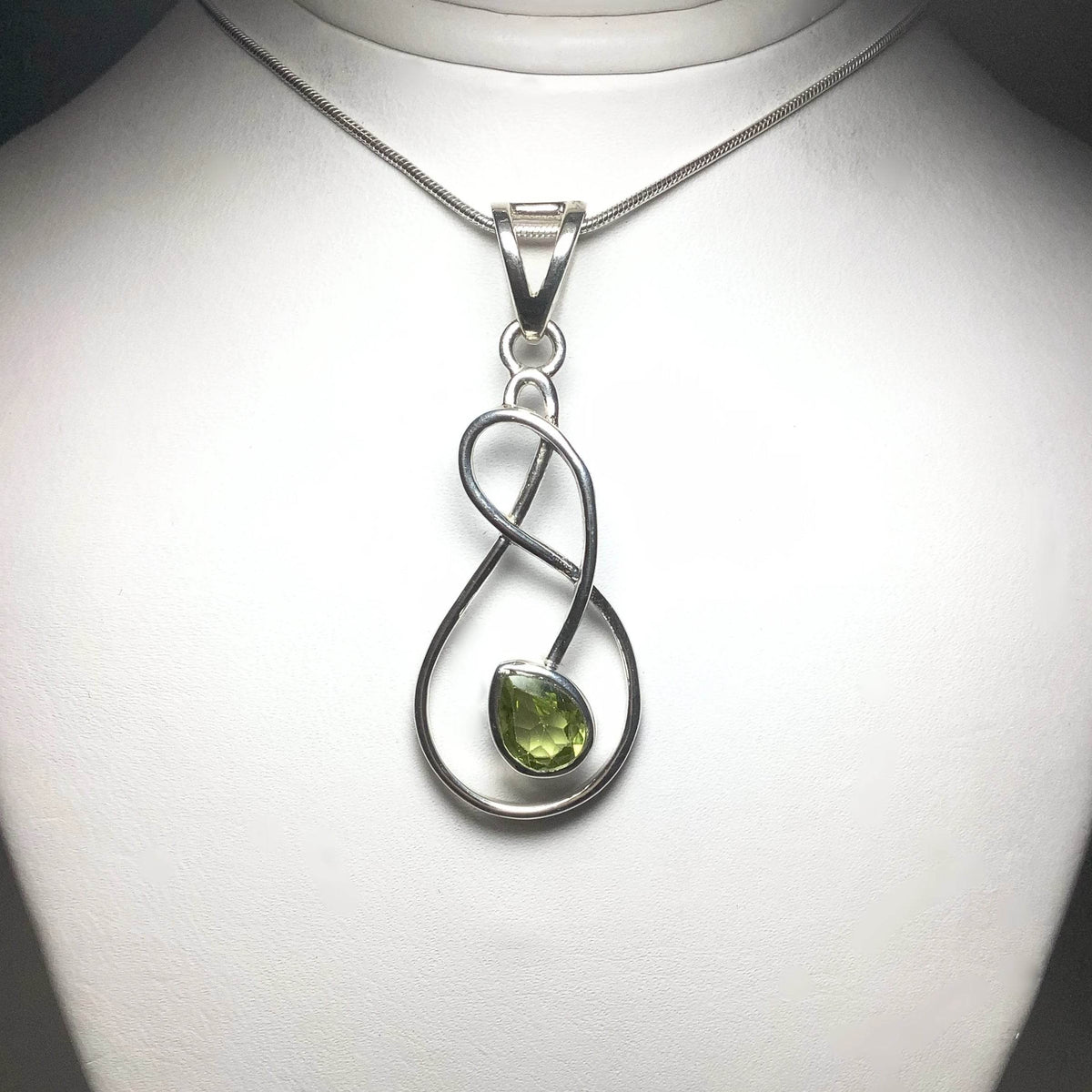 Peridot Pendant-Rocks and Gems Canada