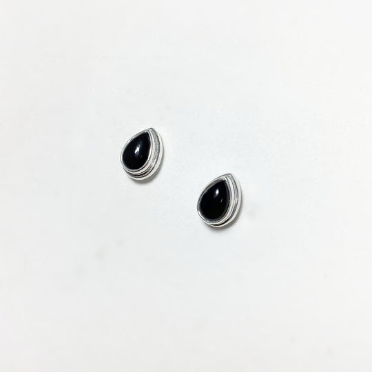 Black Onyx Stud Earrings - Rocks and Gems Canada