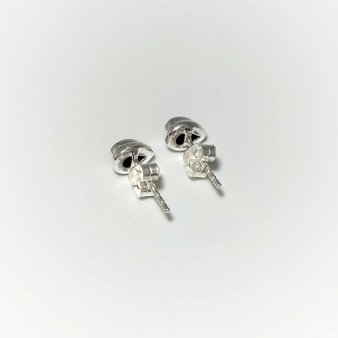 Black Onyx Stud Earrings - Rocks and Gems Canada