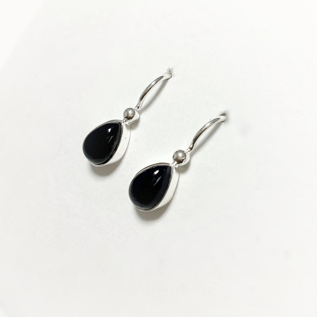 Black Onyx Dangle Earrings - Rocks and Gems Canada