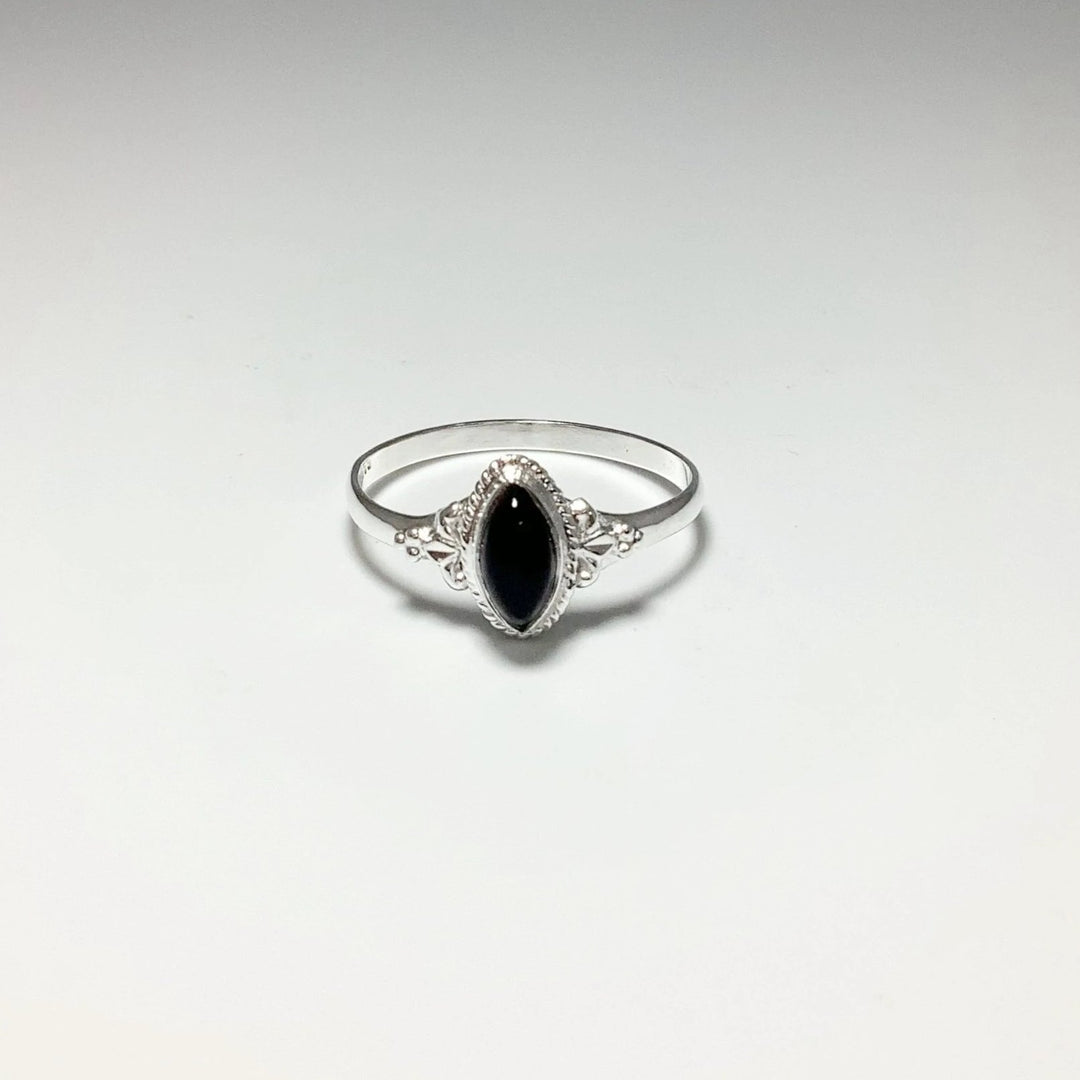Black Onyx Ring - Rocks and Gems Canada
