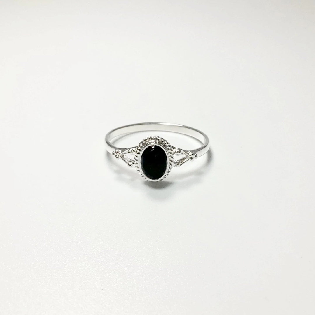 Black Onyx Ring - Rocks and Gems Canada