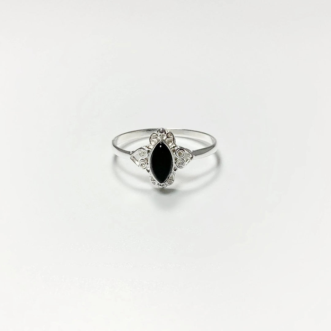 Black Onyx Ring - Rocks and Gems Canada