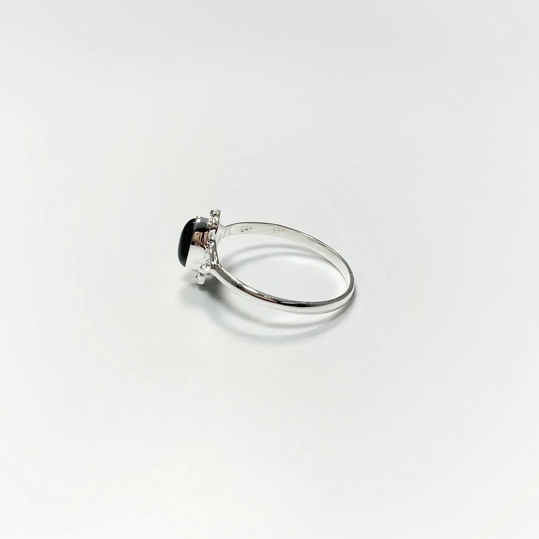 Black Onyx Ring - Rocks and Gems Canada