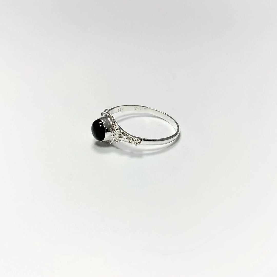 Black Onyx Ring - Rocks and Gems Canada