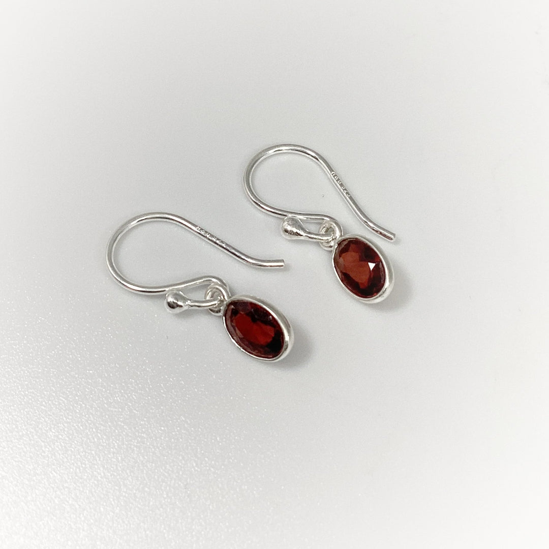 Garnet Dangle Earrings - Rocks and Gems Canada