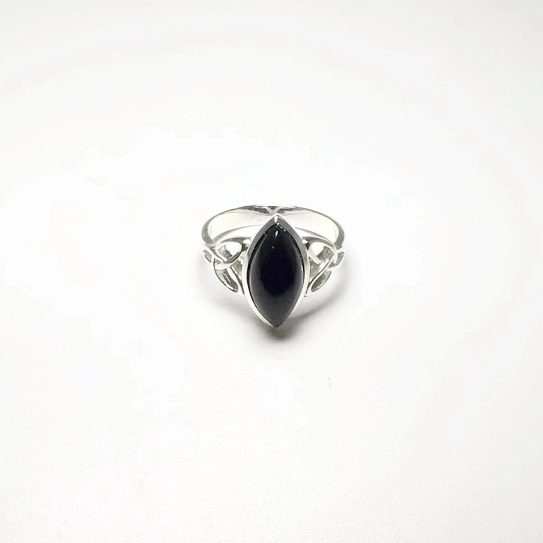 Black Onyx Ring - Rocks and Gems Canada