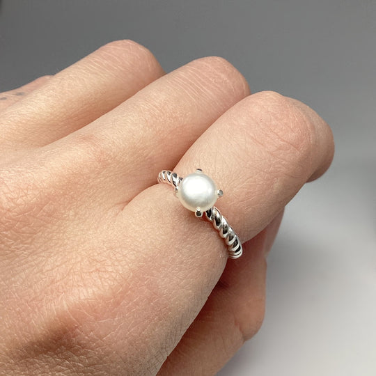 Freshwater Pearl Ring - Rocks and Gems Canada
