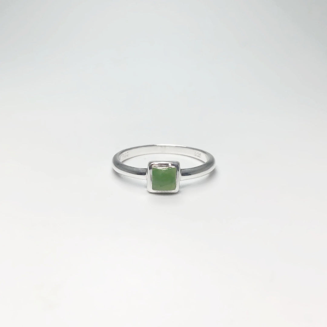 Canadian Jade Ring - Rocks and Gems Canada