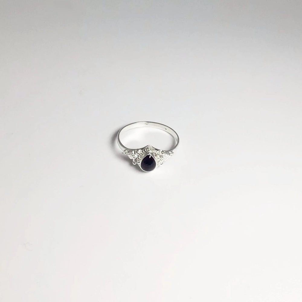 Black Onyx Ring - Rocks and Gems Canada
