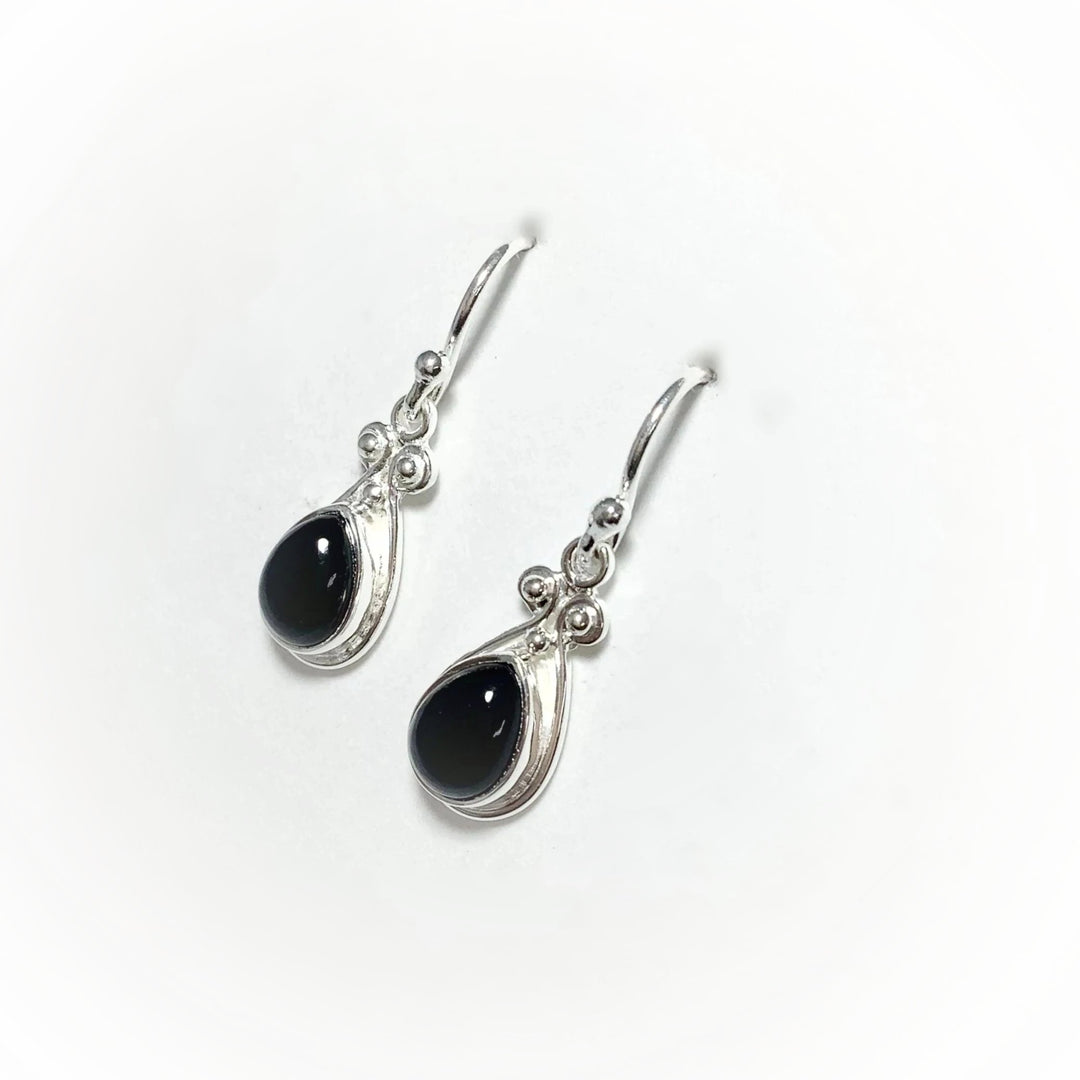 Black Onyx Dangle Earrings - Rocks and Gems Canada