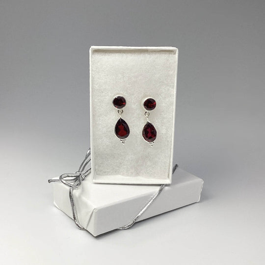 Garnet Stud Earrings - Rocks and Gems Canada