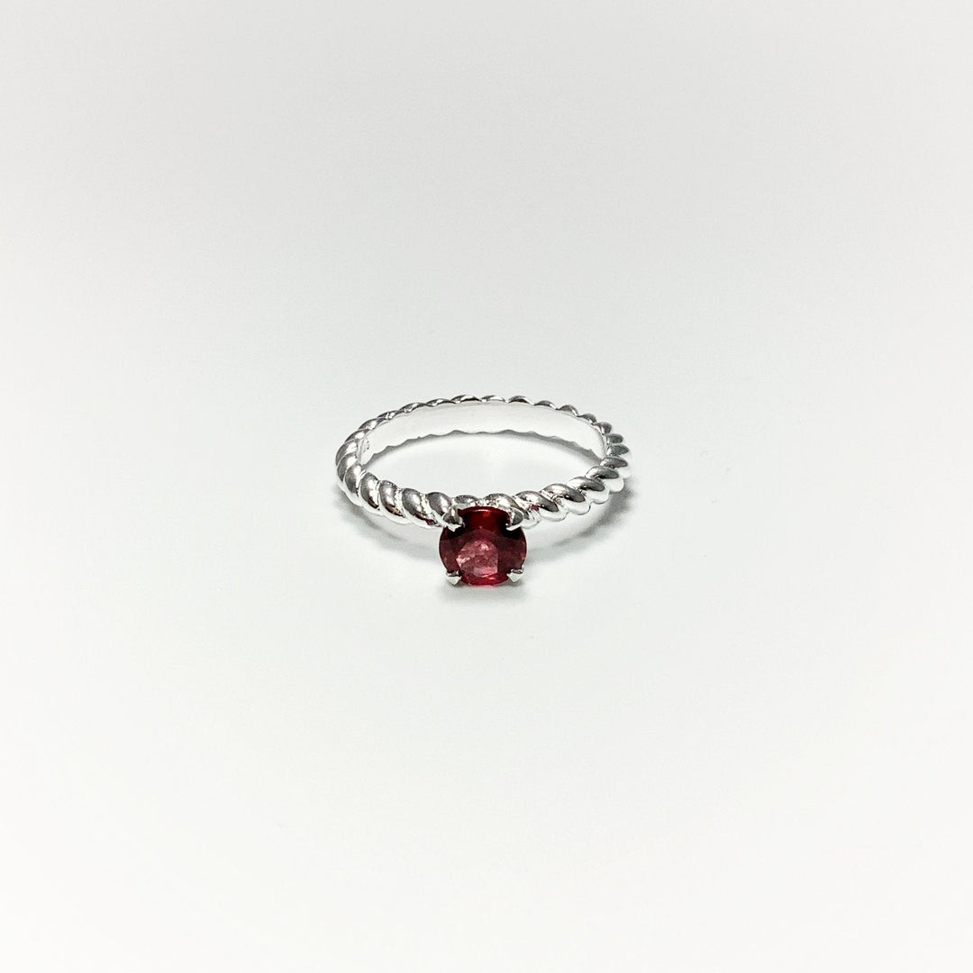 Garnet Ring - Rocks and Gems Canada