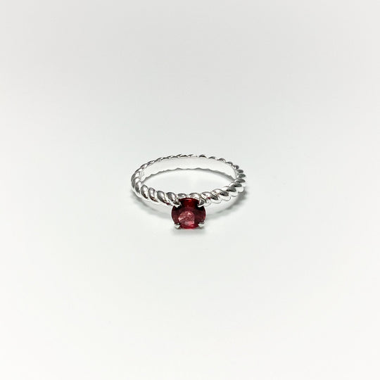 Garnet Ring - Rocks and Gems Canada