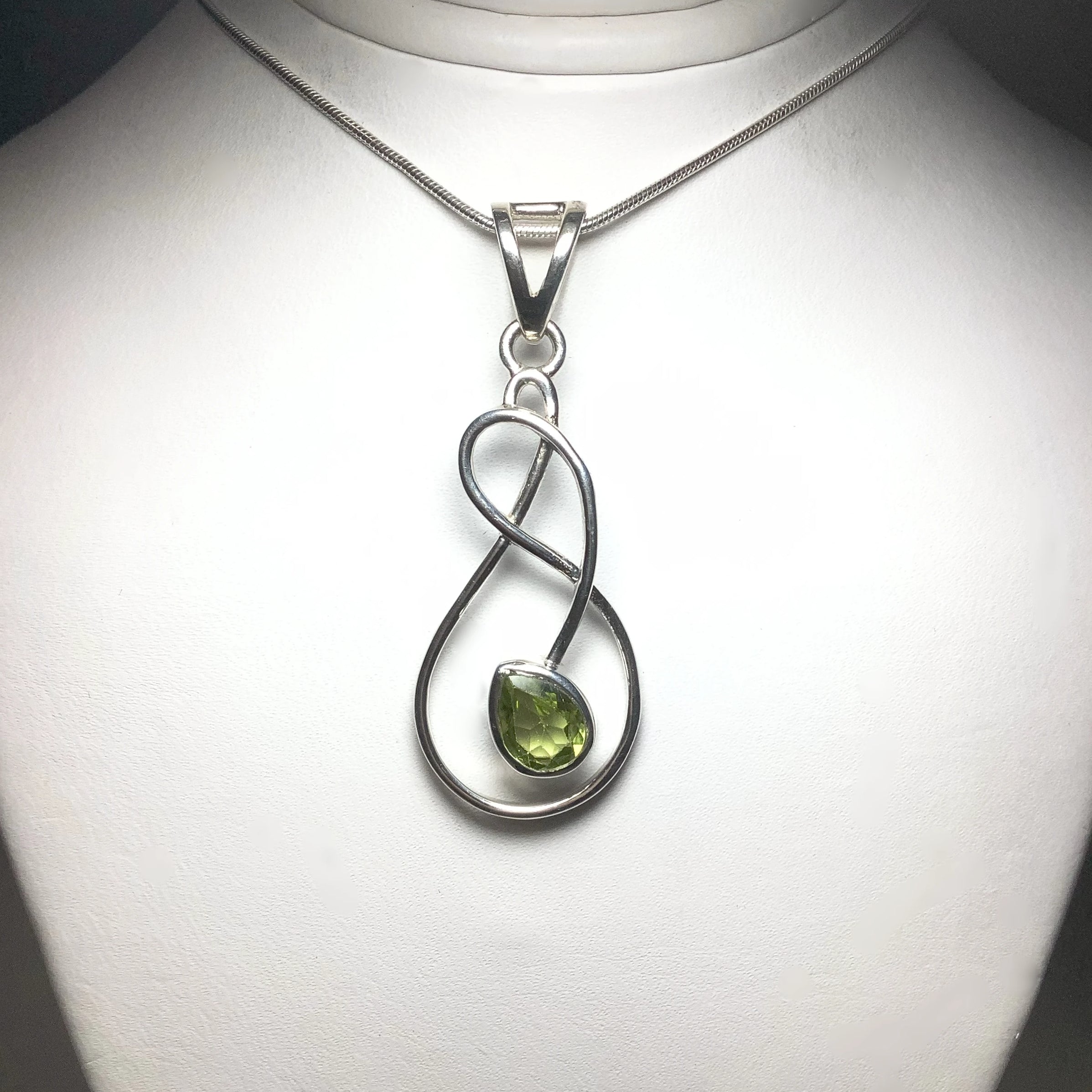 Peridot Pendant - Rocks and Gems Canada