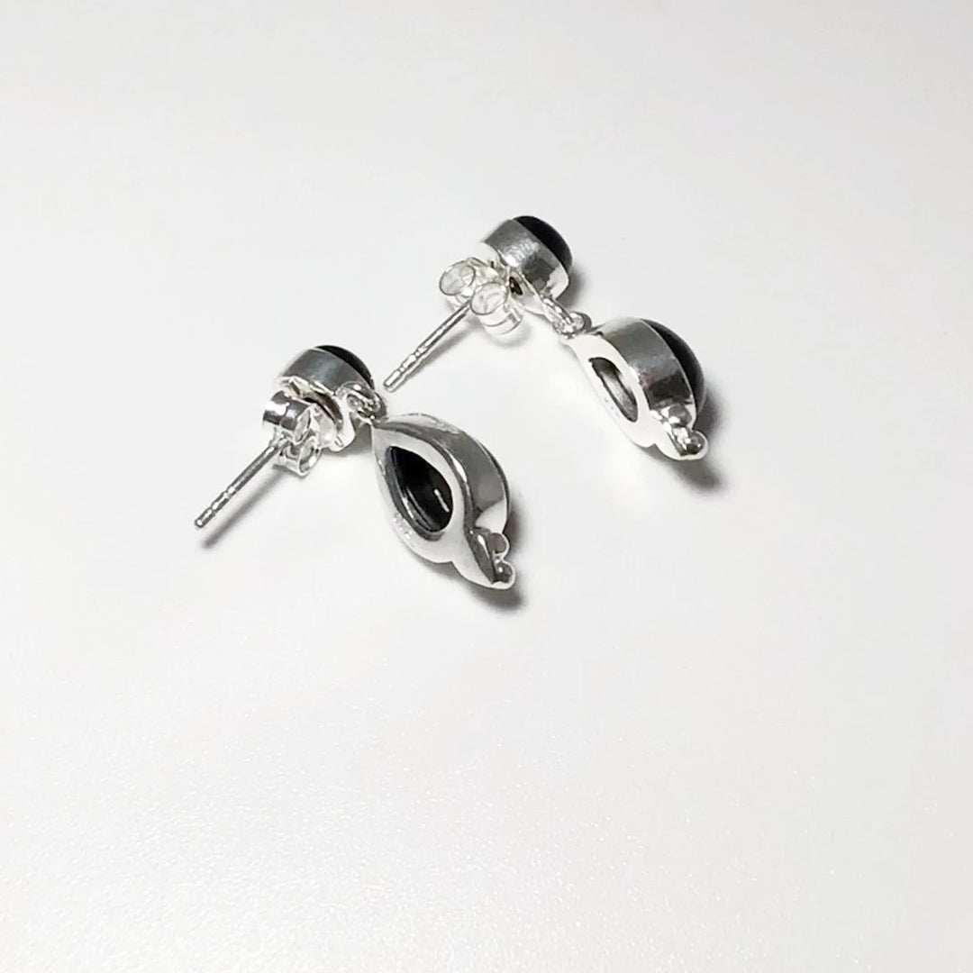 Black Onyx Stud Earrings - Rocks and Gems Canada