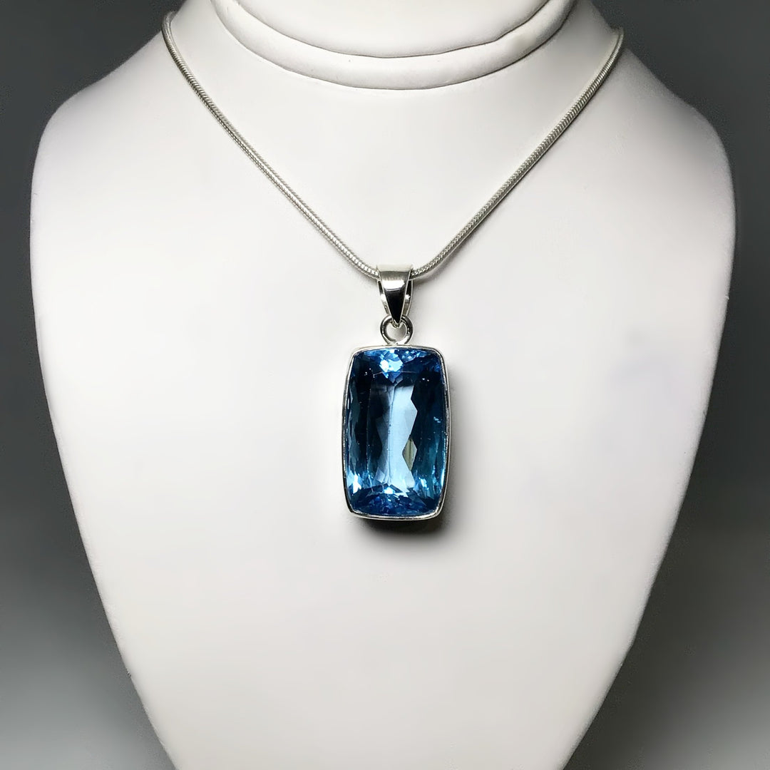London Blue Topaz Pendant - Rocks and Gems Canada