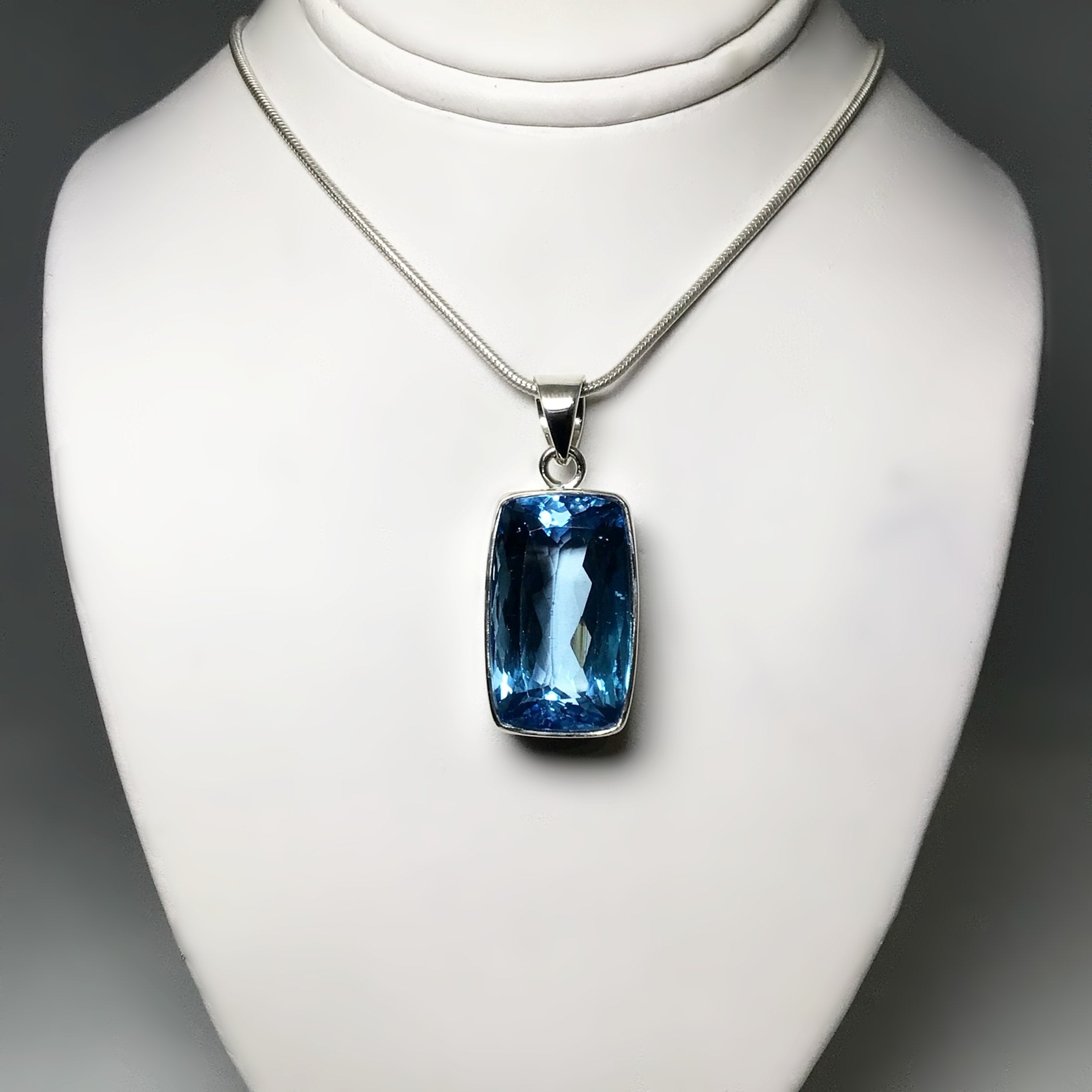 London Blue Topaz Pendant - Rocks and Gems Canada