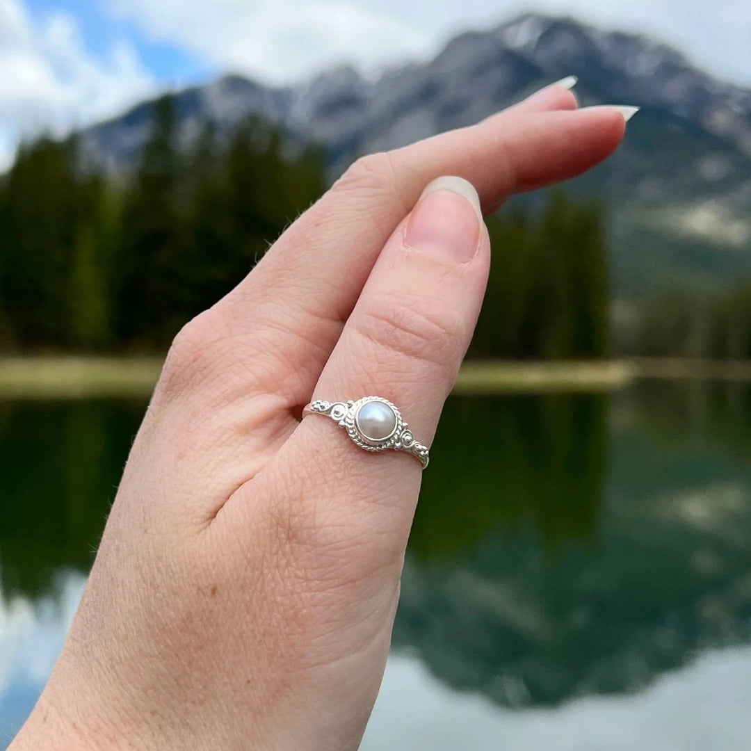 Freshwater Pearl Ring - Rocks and Gems Canada