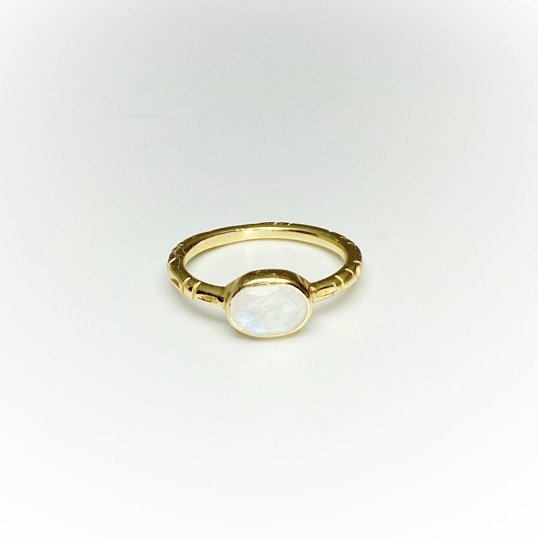 Rainbow Moonstone Ring - Rocks and Gems Canada