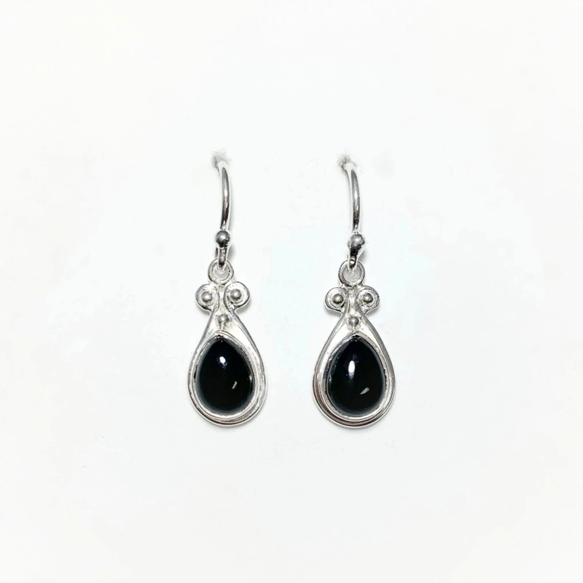 Black Onyx Dangle Earrings - Rocks and Gems Canada