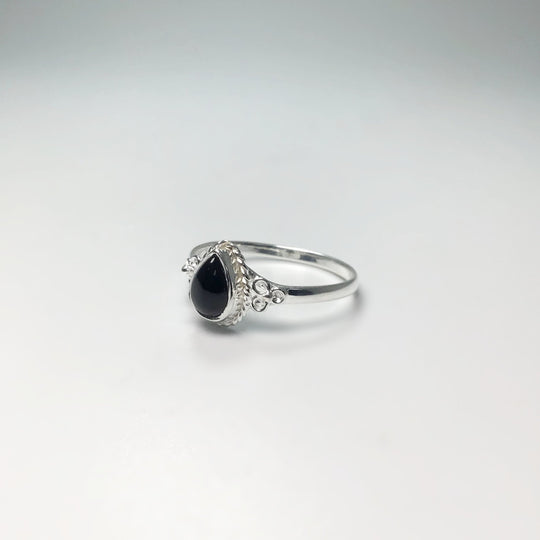 Black Onyx Ring - Rocks and Gems Canada