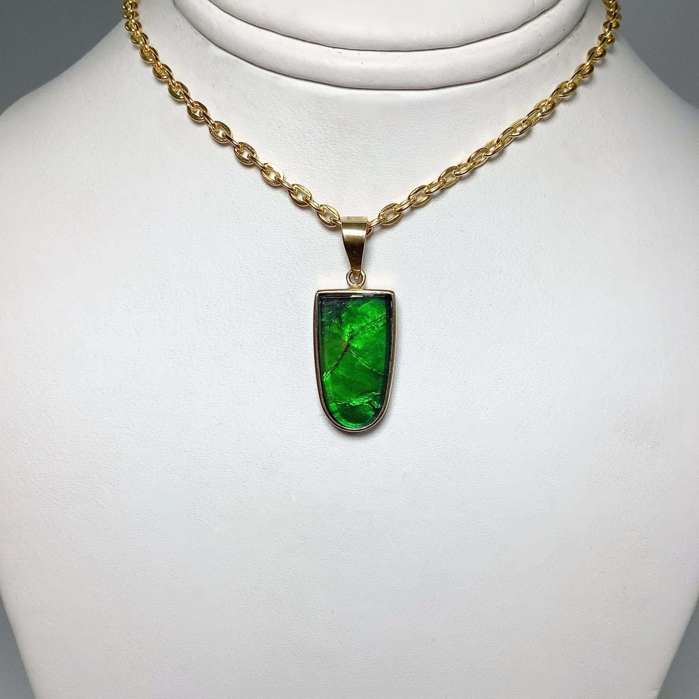 Alberta Ammolite 14K Gold Pendant - Rocks and Gems Canada