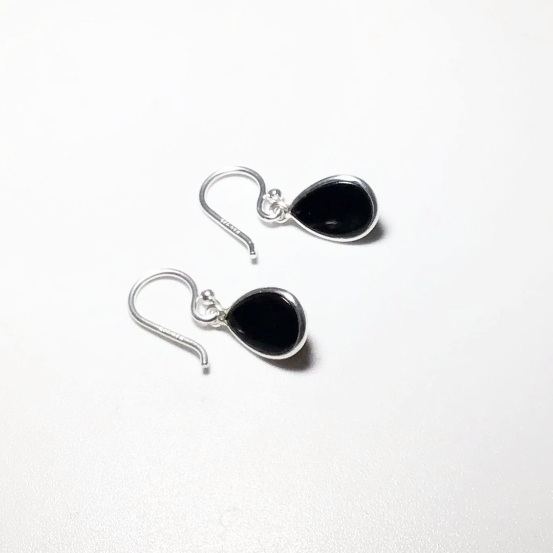 Black Onyx Dangle Earrings - Rocks and Gems Canada