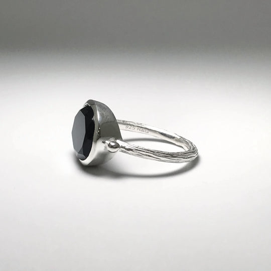 Black Onyx Ring - Rocks and Gems Canada