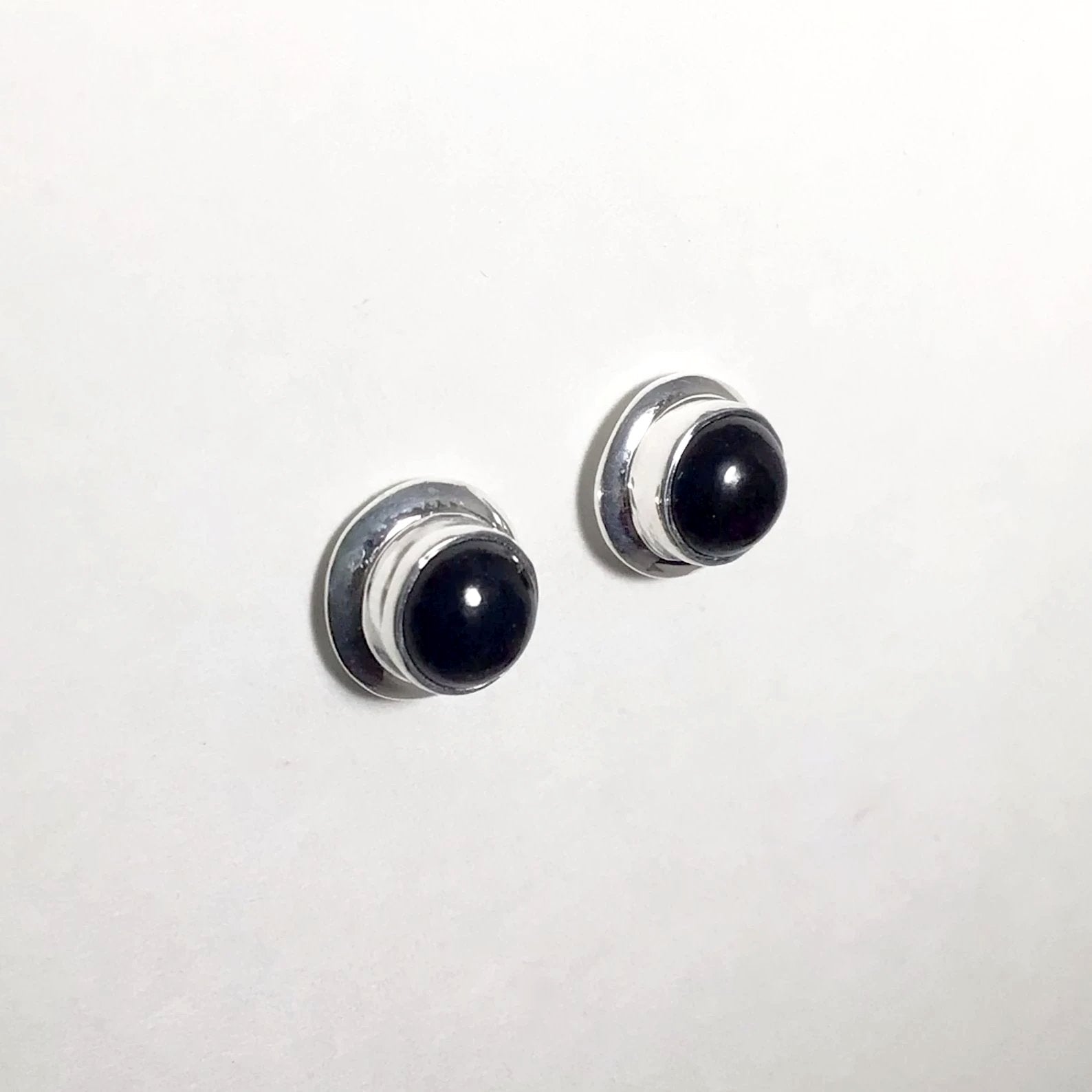 Black Onyx Stud Earrings - Rocks and Gems Canada