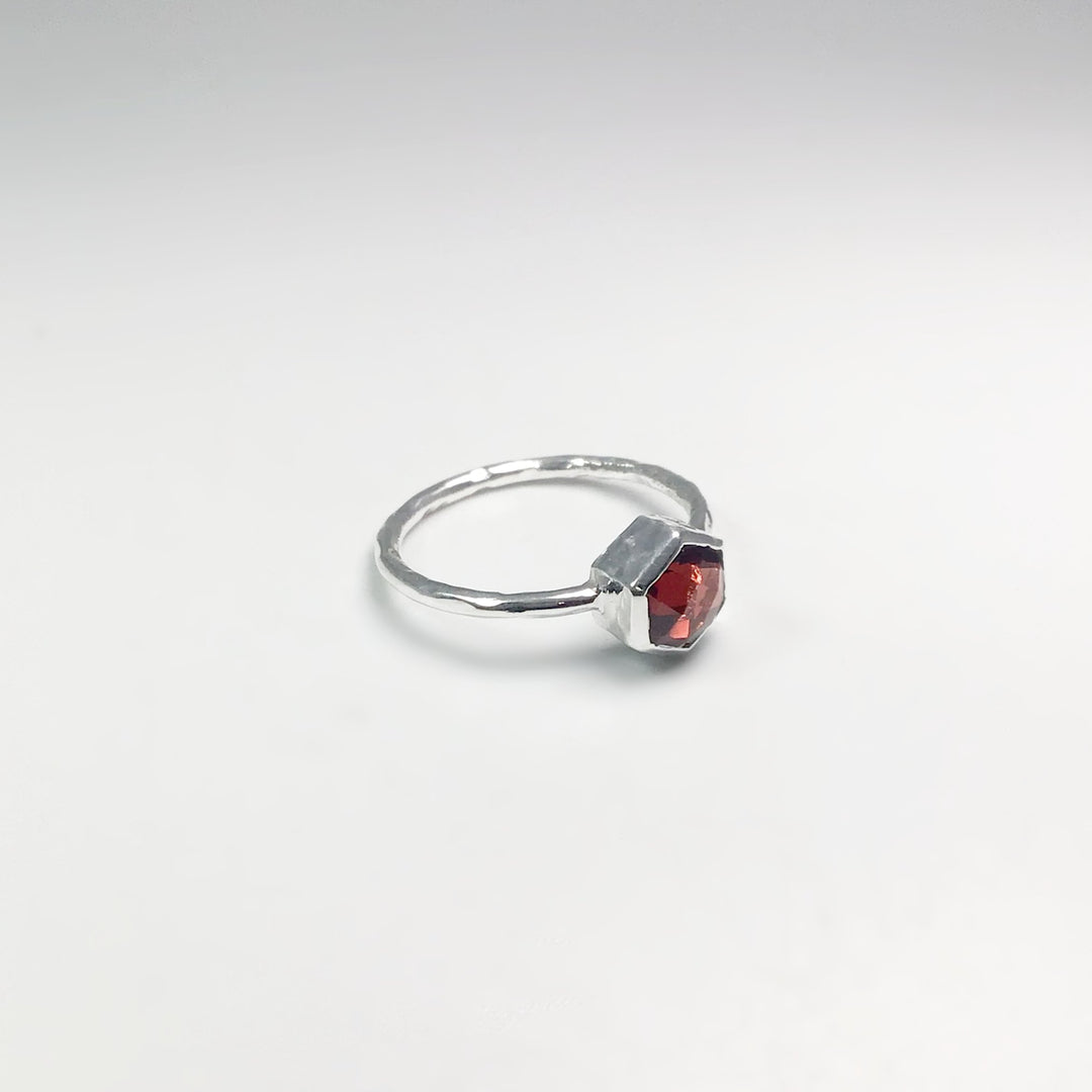 Garnet Ring - Rocks and Gems Canada