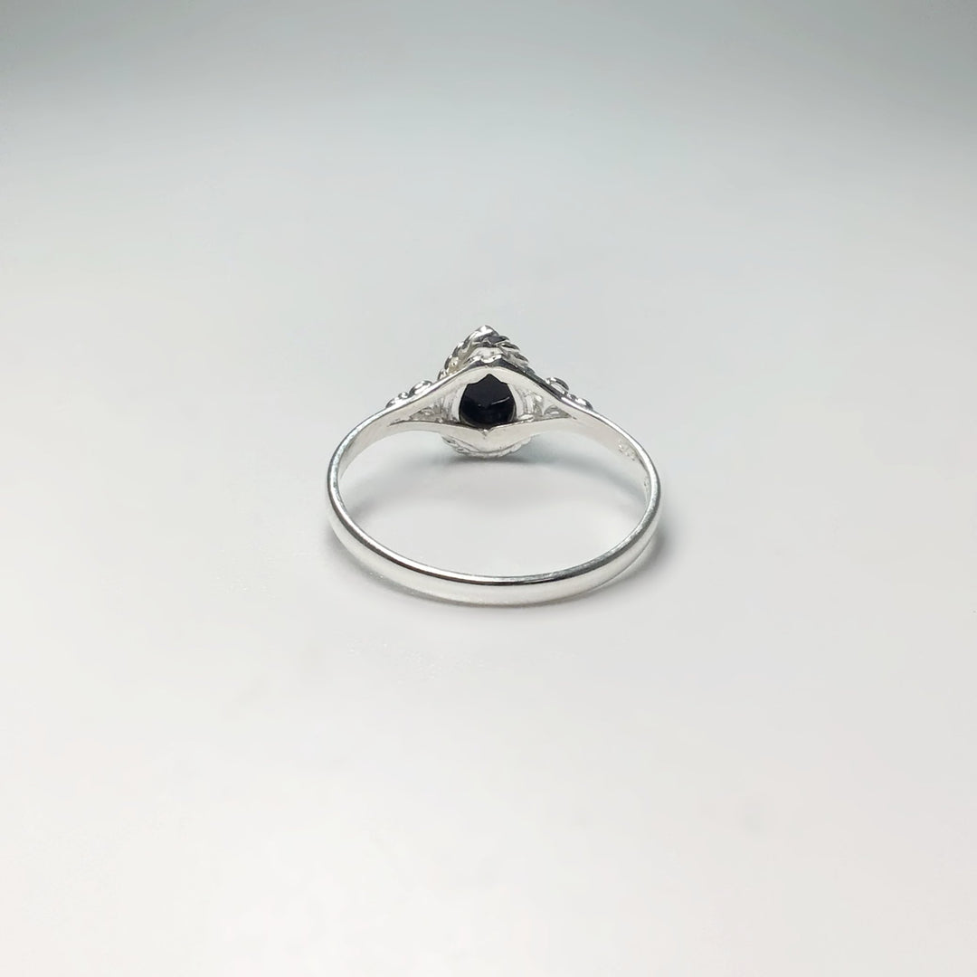 Black Onyx Ring - Rocks and Gems Canada