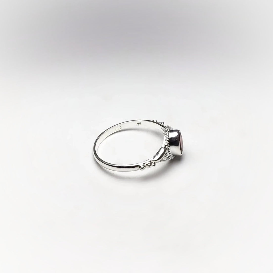 Garnet Ring - Rocks and Gems Canada