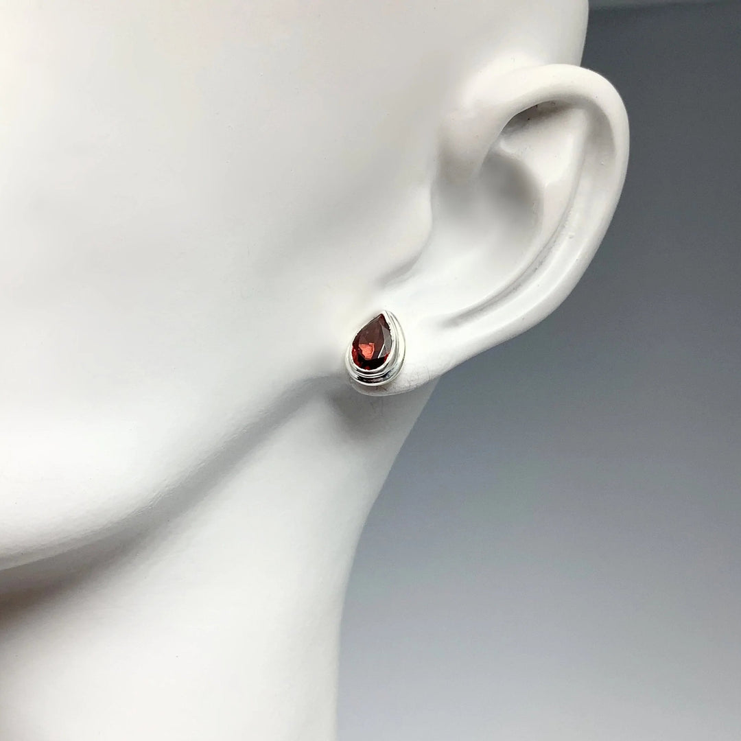 Garnet Stud Earrings - Rocks and Gems Canada