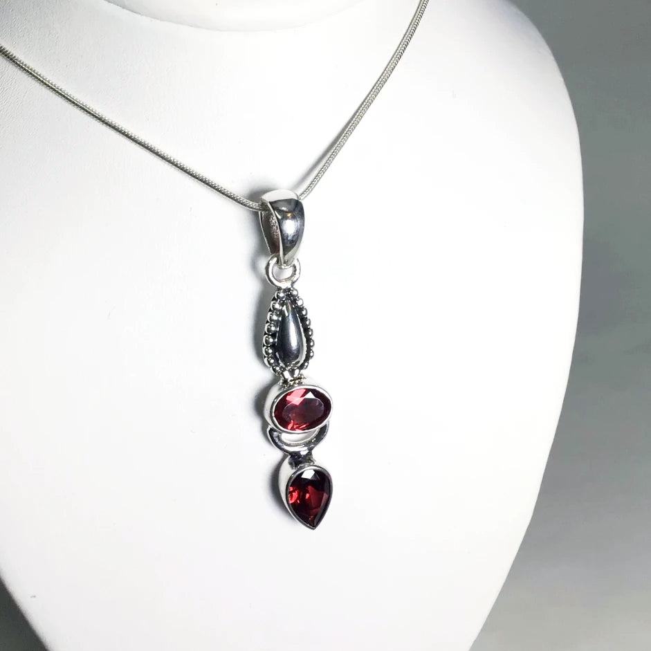 Garnet Pendant - Rocks and Gems Canada