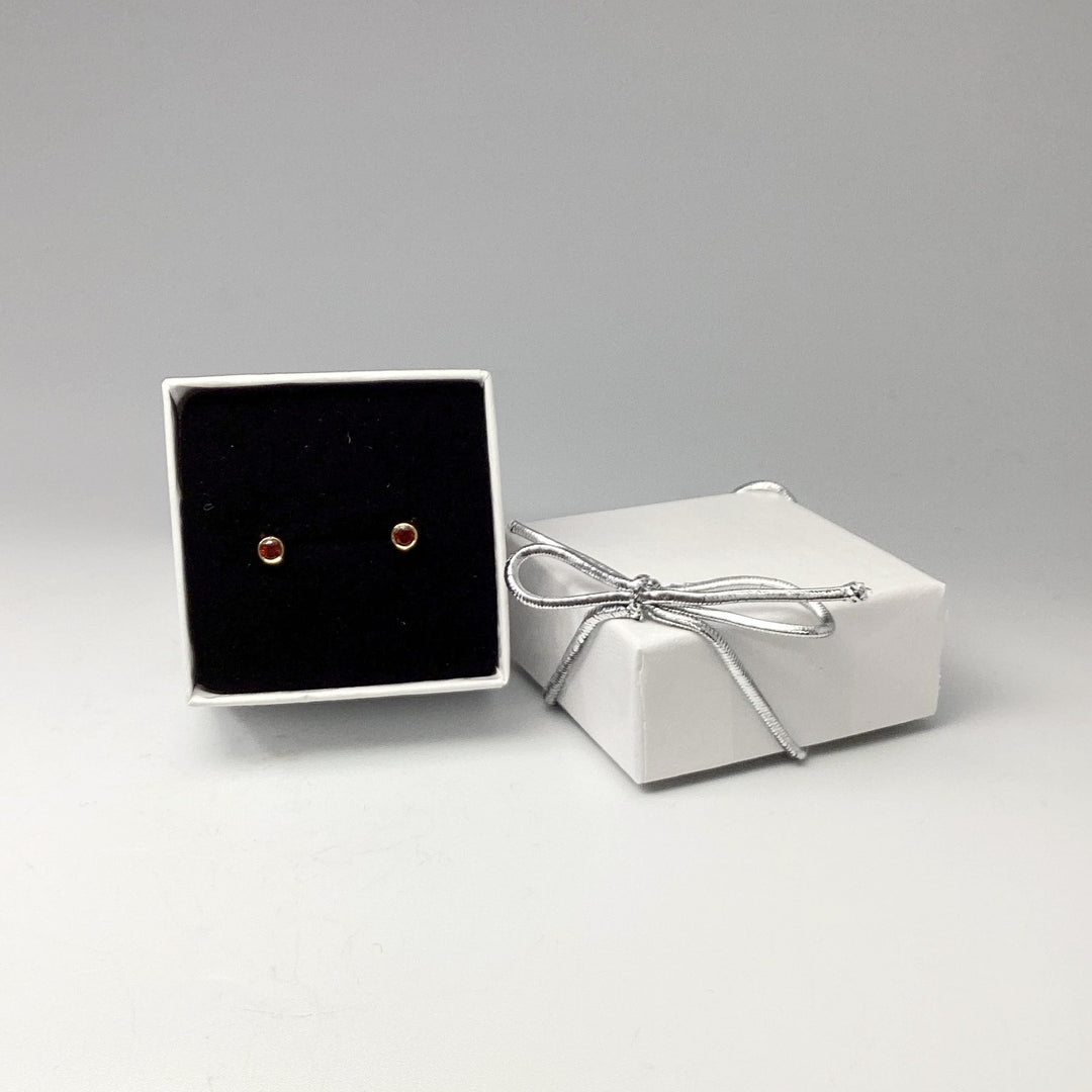 Garnet Stud Earrings - Rocks and Gems Canada