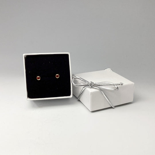 Garnet Stud Earrings - Rocks and Gems Canada