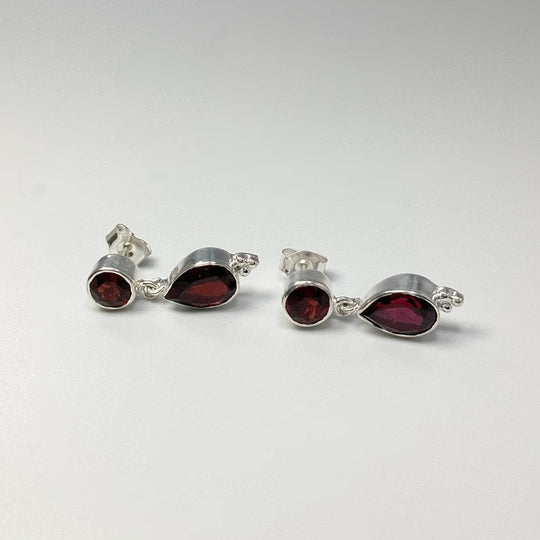 Garnet Stud Earrings - Rocks and Gems Canada