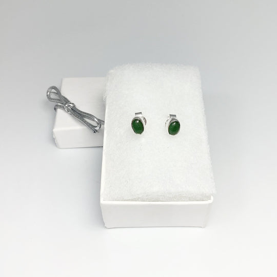 Green Aventurine Stud Earrings - Rocks and Gems Canada