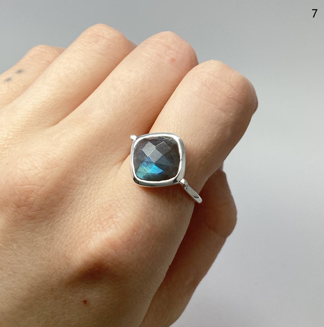 Labradorite Ring - Rocks and Gems Canada