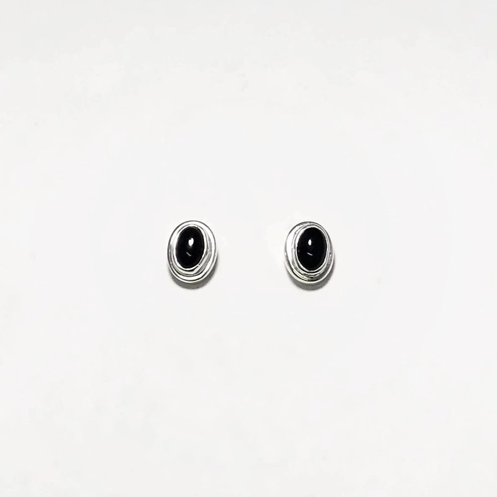 Black Onyx Stud Earrings - Rocks and Gems Canada