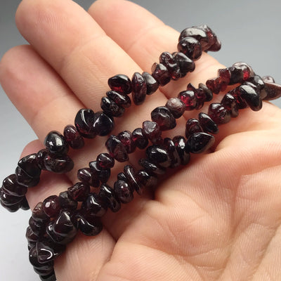 Garnet Chip Beaded Bracelet