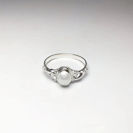 Freshwater Pearl Ring - Rocks and Gems Canada