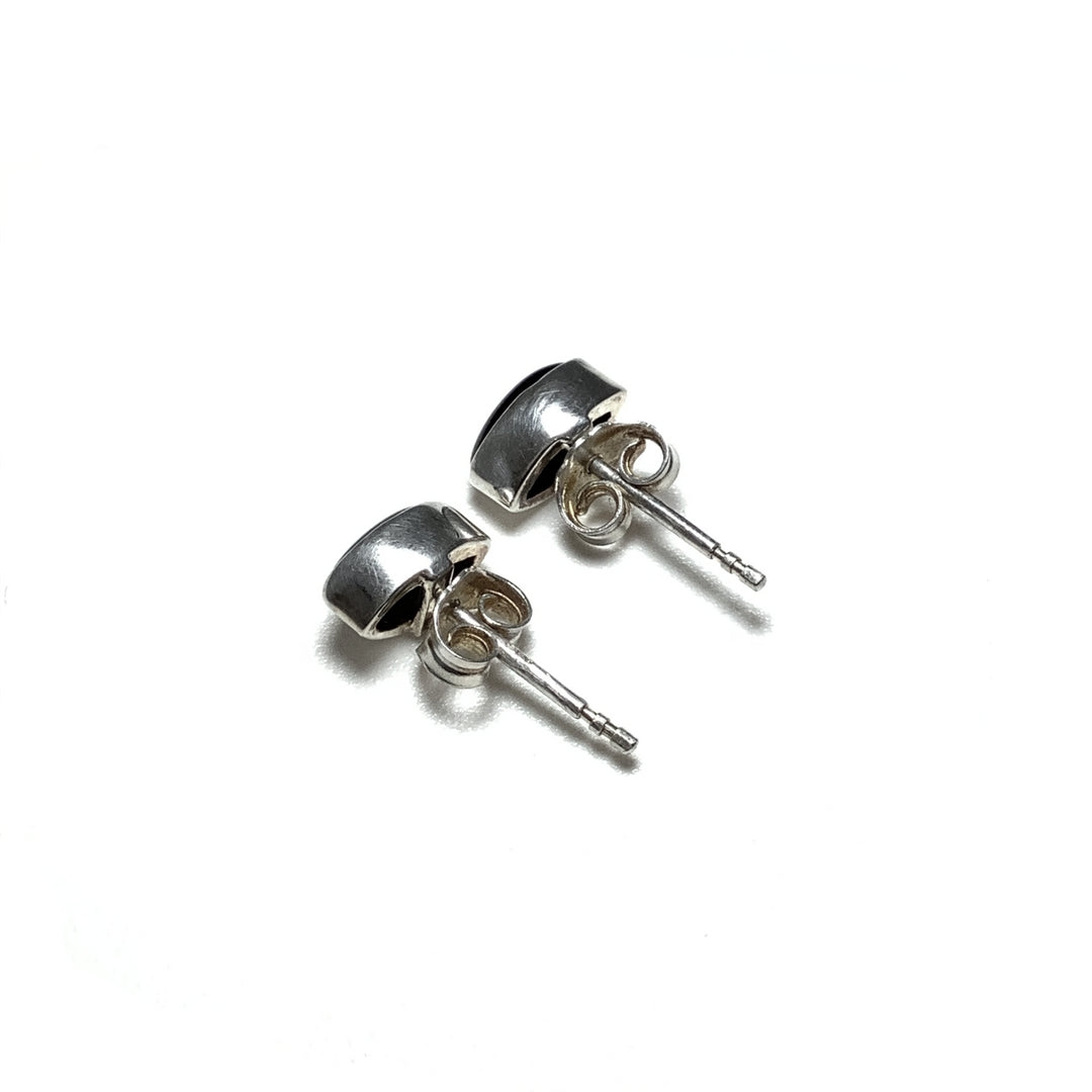 Black Onyx Stud Earrings - Rocks and Gems Canada