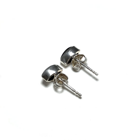 Black Onyx Stud Earrings - Rocks and Gems Canada