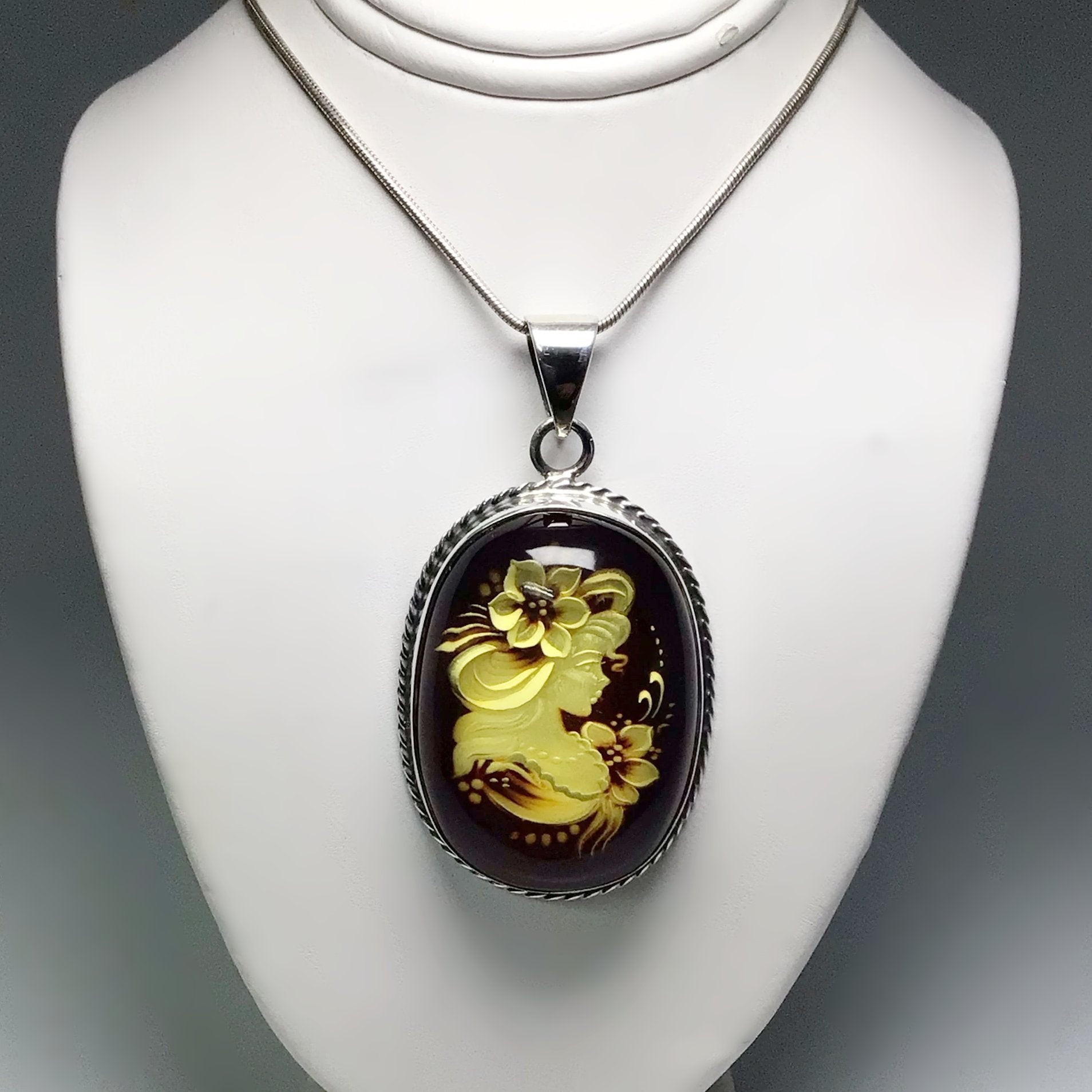 Amber Cameo Pendant - Rocks and Gems Canada