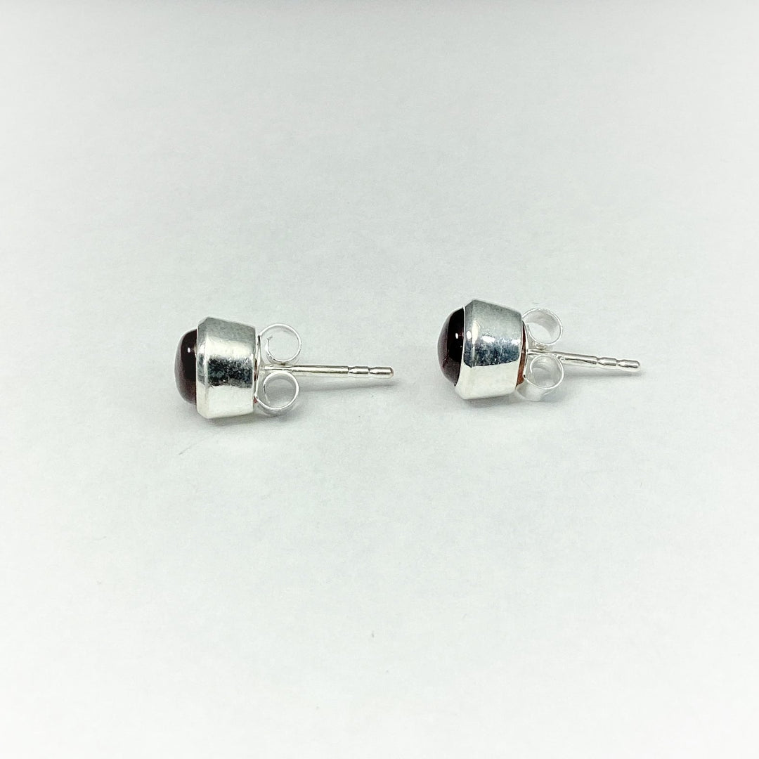 Garnet Stud Earrings - Rocks and Gems Canada