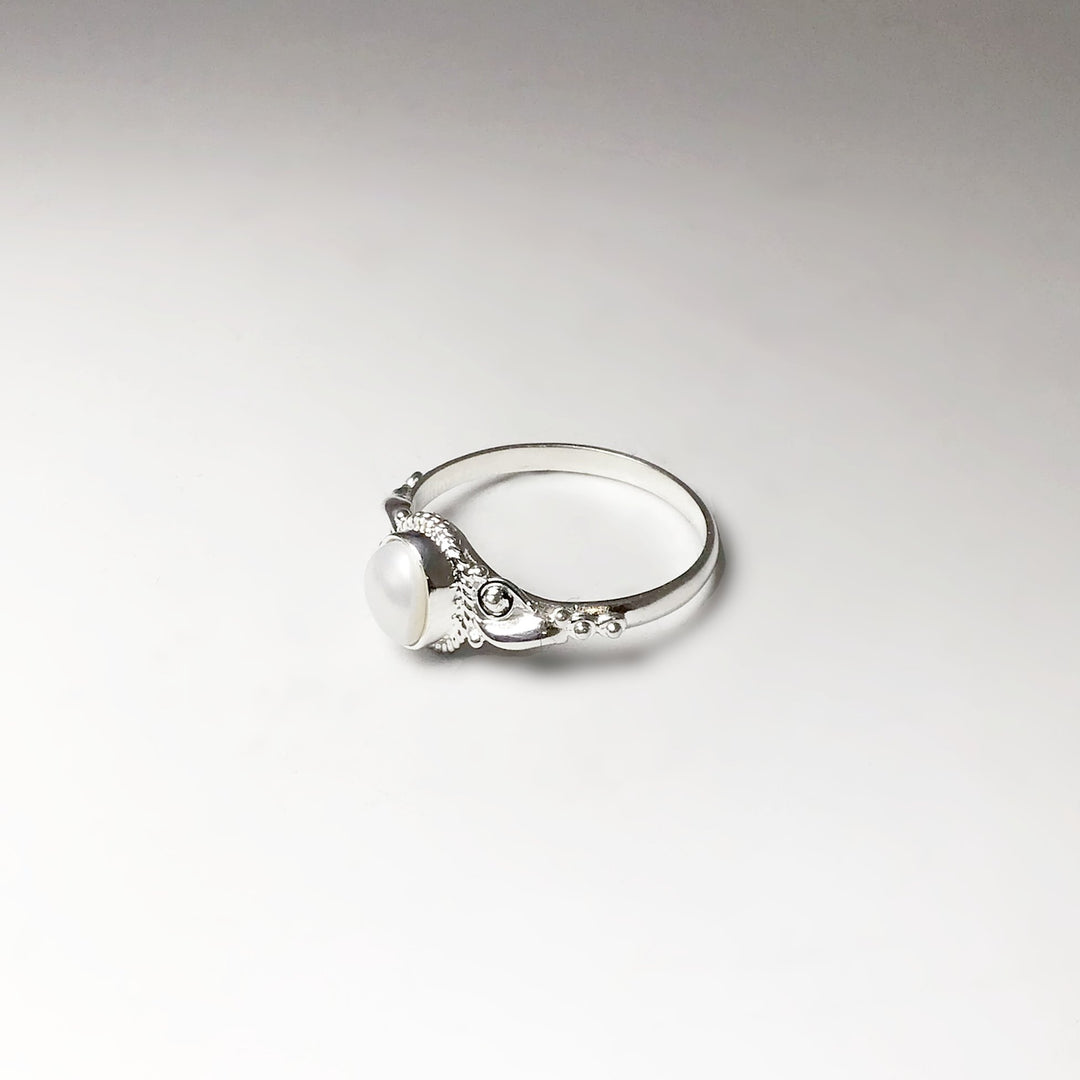Freshwater Pearl Ring - Rocks and Gems Canada