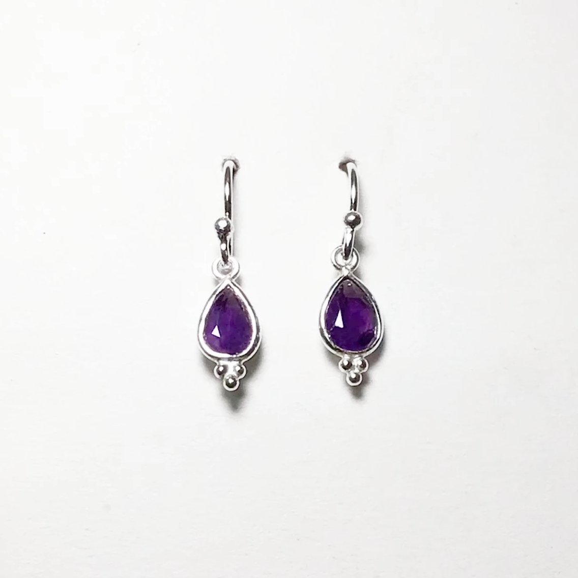 Amethyst Faceted Dangle Earrings - Rocks and Gems Canada